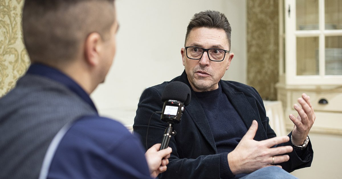 Az Ákos-sztori közelről